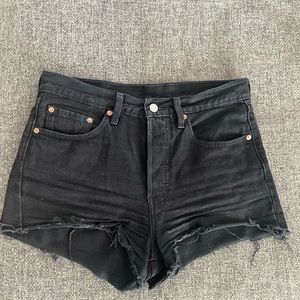Levi’s 501 black shorts